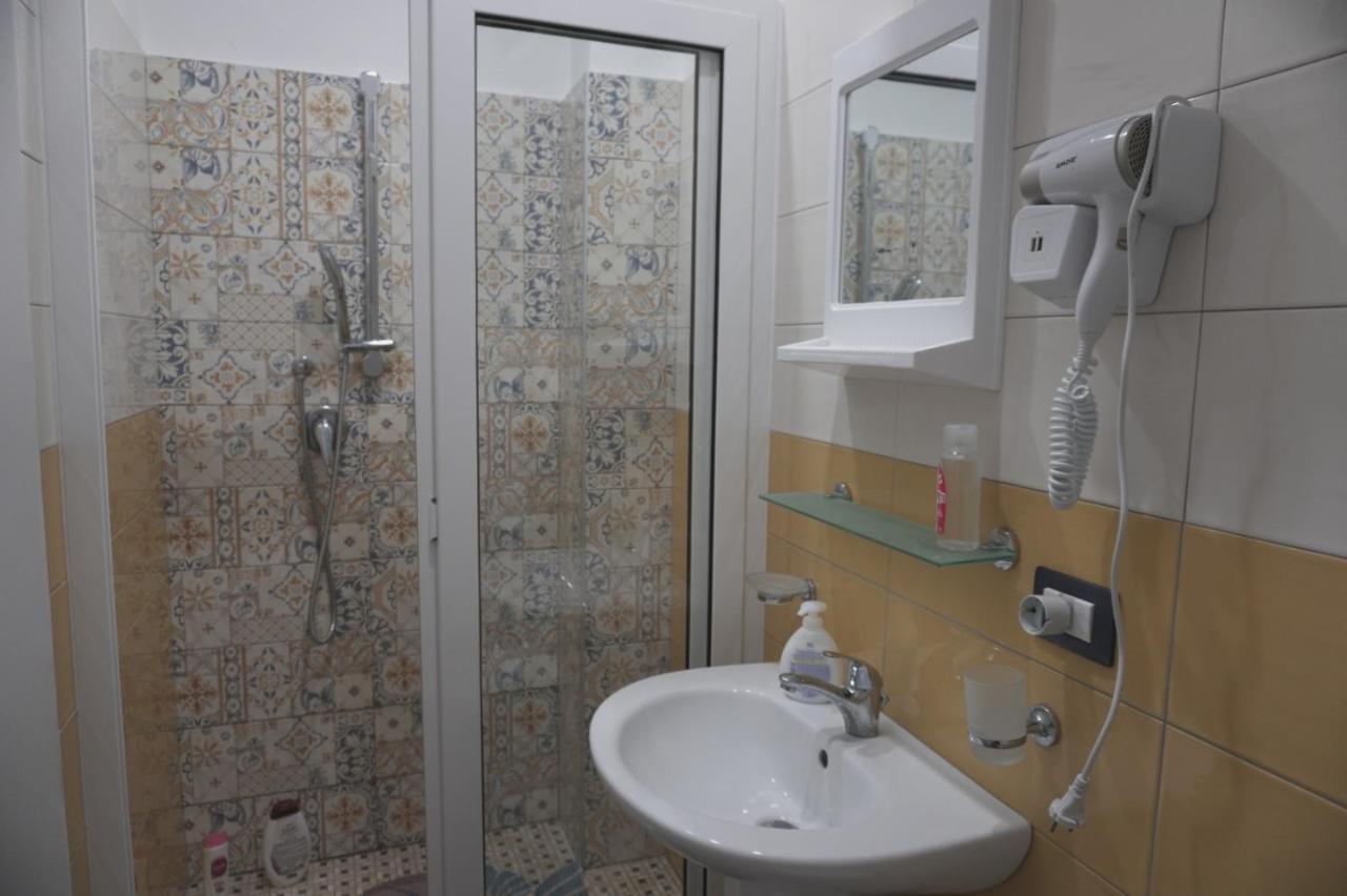B&B Porta Garibaldi Catane Extérieur photo